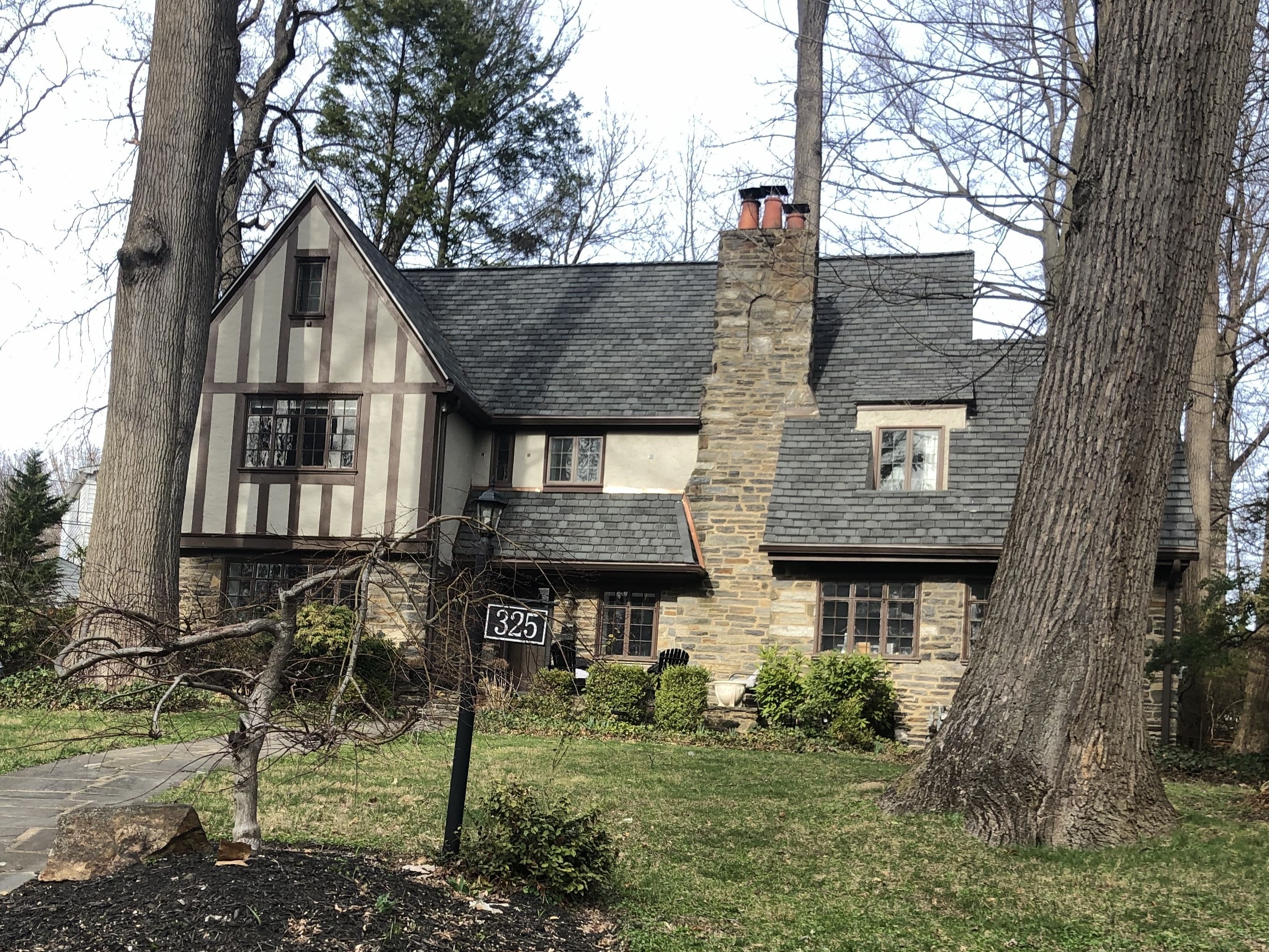 325 Valley Road
